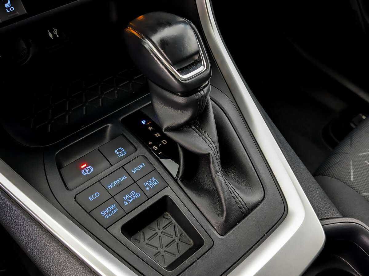 Toyota RAV4 2020 года с пробегом. Фото: #21