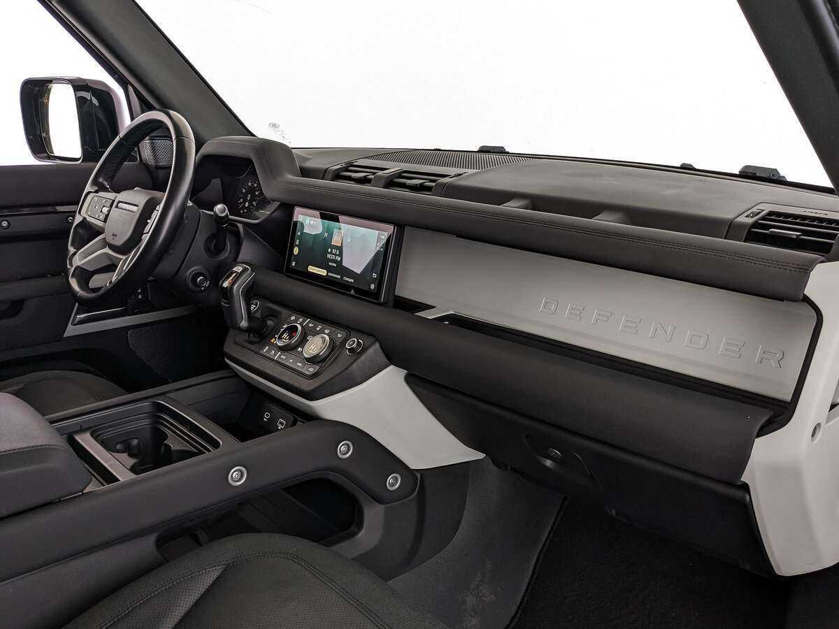 Land Rover Defender 2020 года с пробегом. Фото: #7