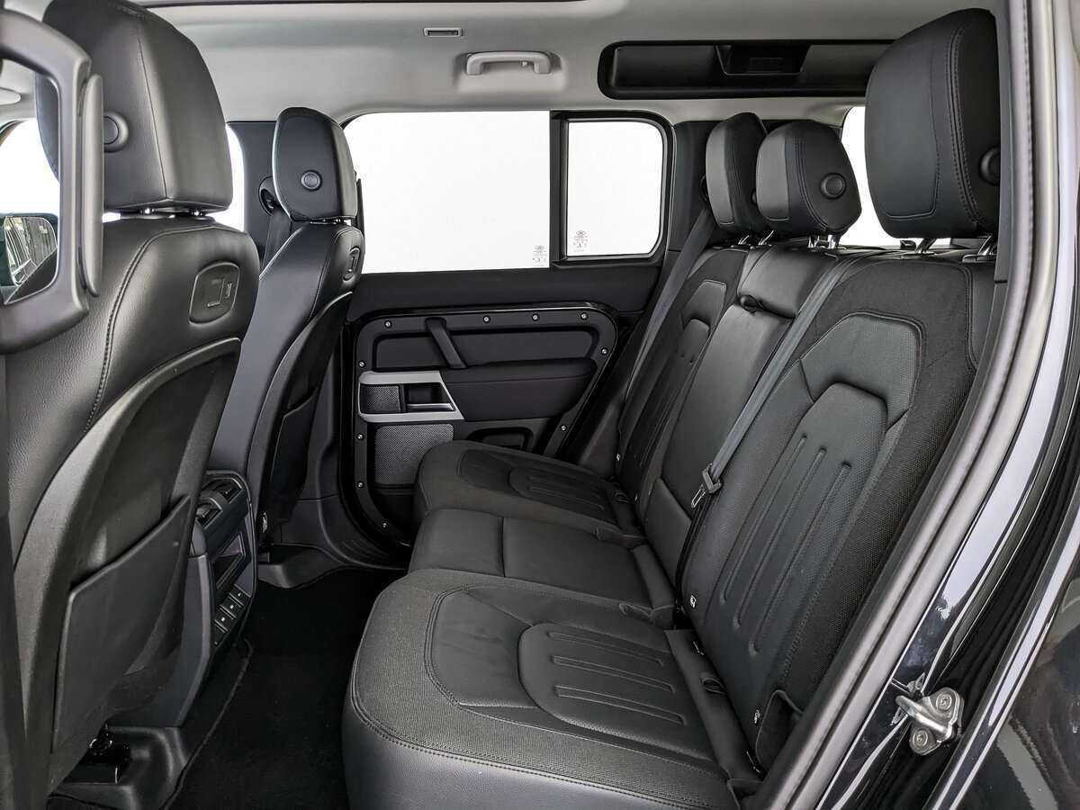 Land Rover Defender 2020 года с пробегом. Фото: #11