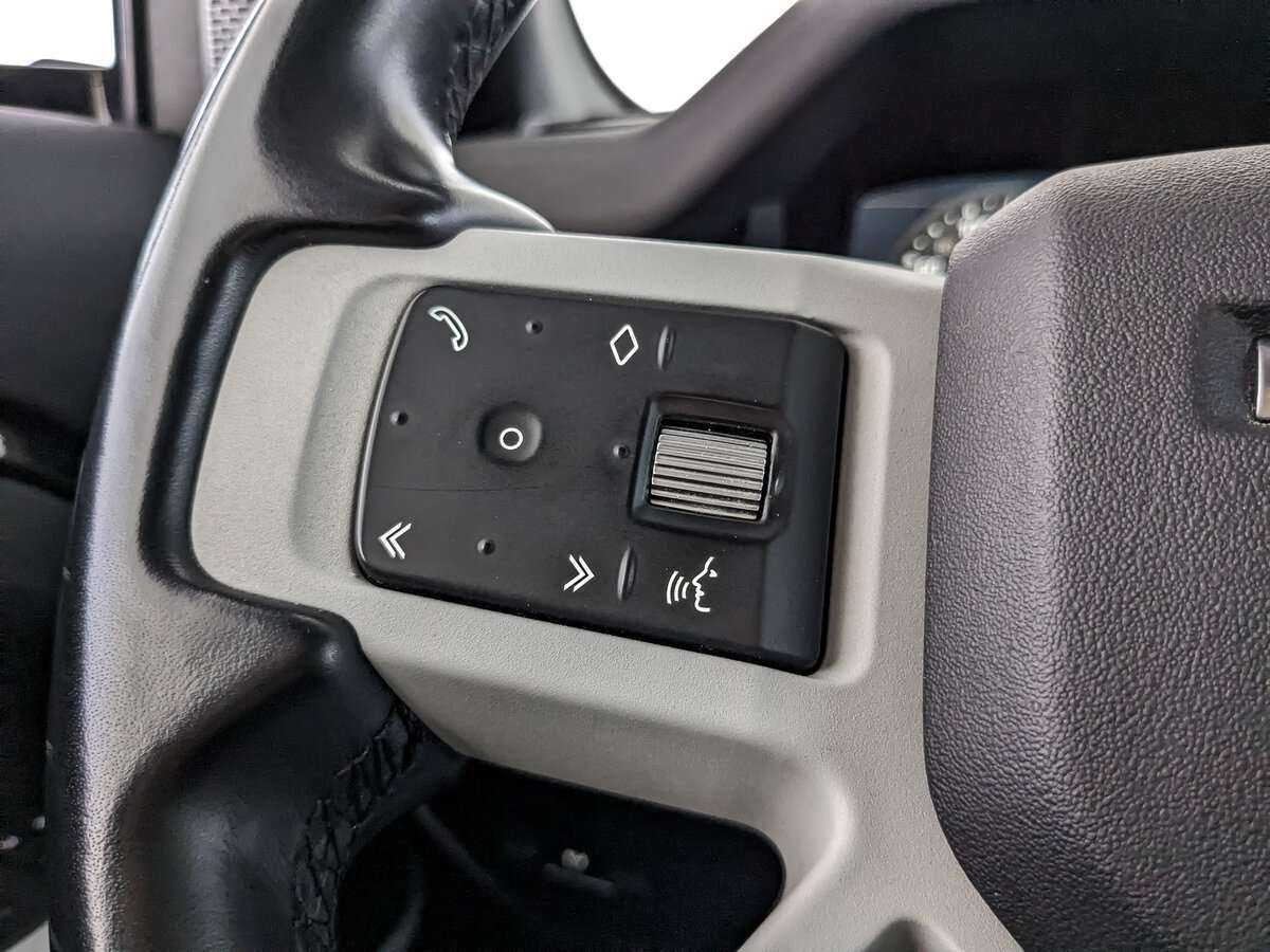 Land Rover Defender 2020 года с пробегом. Фото: #22