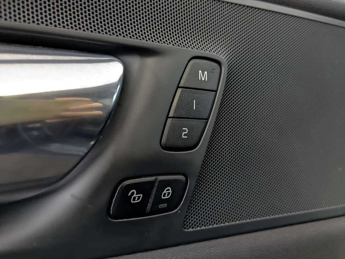 Volvo XC60 2019 года с пробегом. Фото: #21