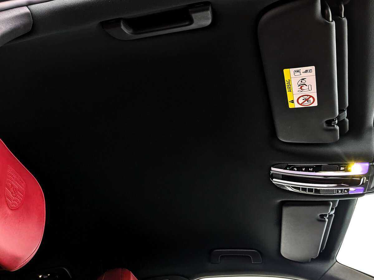 Porsche Cayenne 2018 года с пробегом. Фото: #18