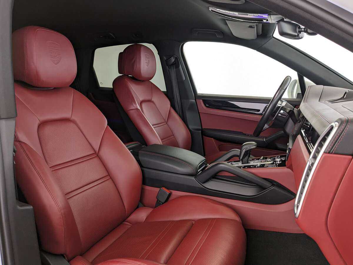 Porsche Cayenne 2018 года с пробегом. Фото: #19