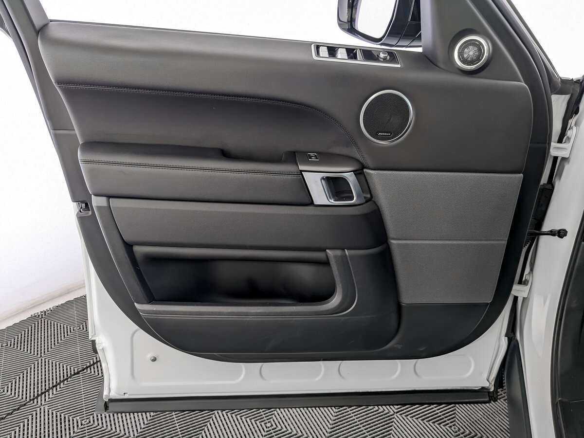 Land Rover Range Rover Sport 2020 года с пробегом. Фото: #13