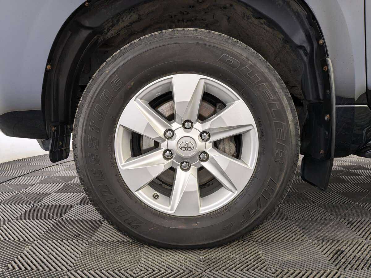 Toyota Land Cruiser Prado 2020 года с пробегом. Фото: #8
