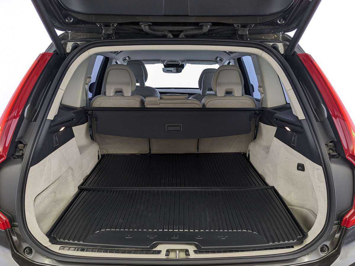 Volvo XC90 2018 года с пробегом. Фото: #9