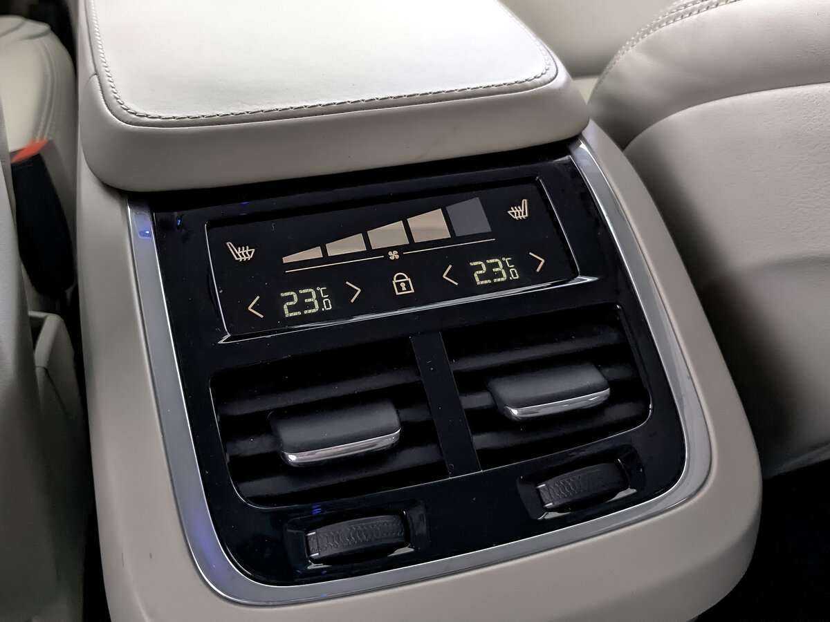 Volvo XC90 2018 года с пробегом. Фото: #26