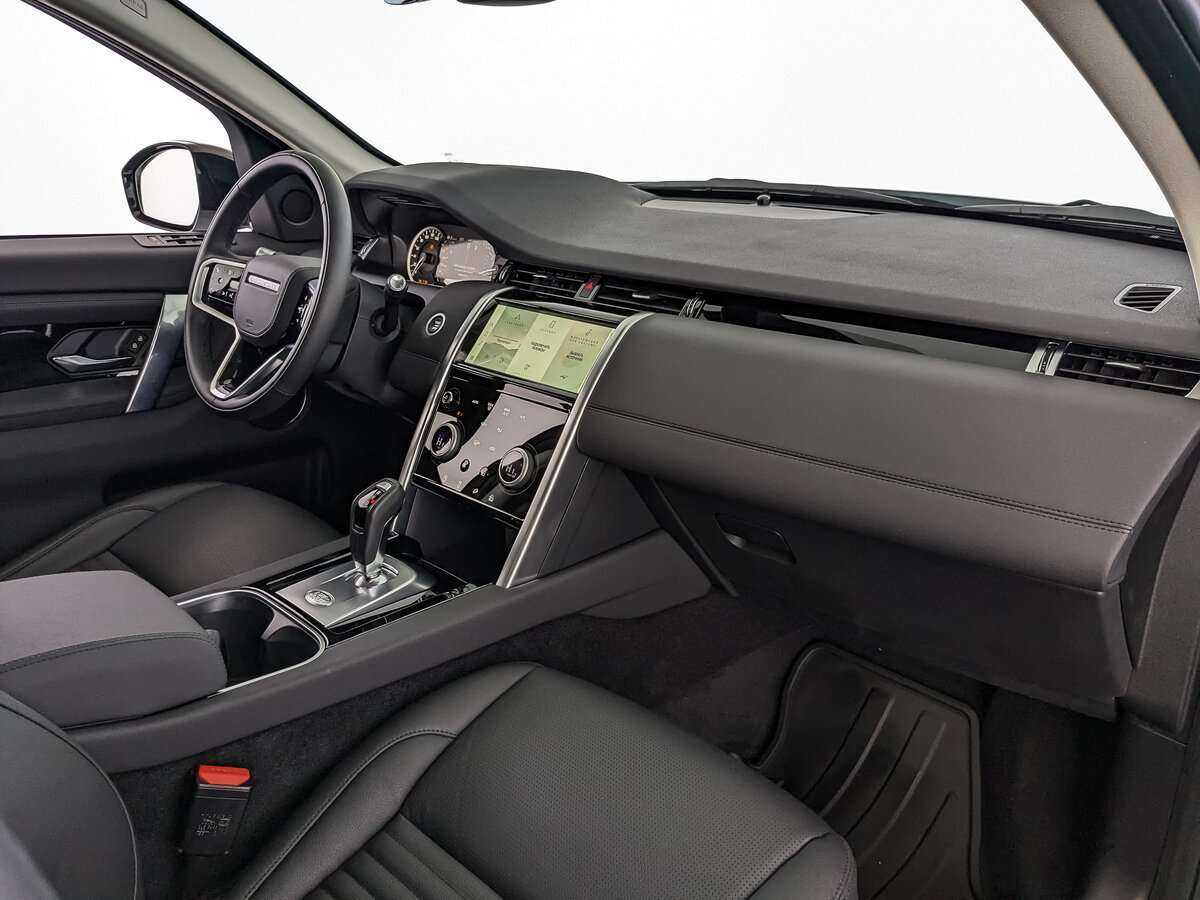 Land Rover Discovery Sport 2022 года с пробегом. Фото: #8