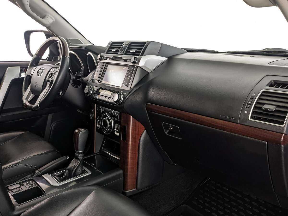 Toyota Land Cruiser Prado 2016 года с пробегом. Фото: #7