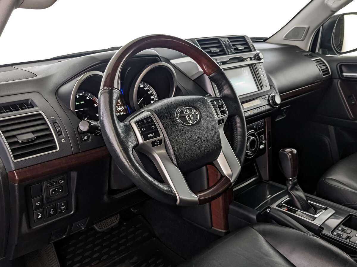 Toyota Land Cruiser Prado 2016 года с пробегом. Фото: #9