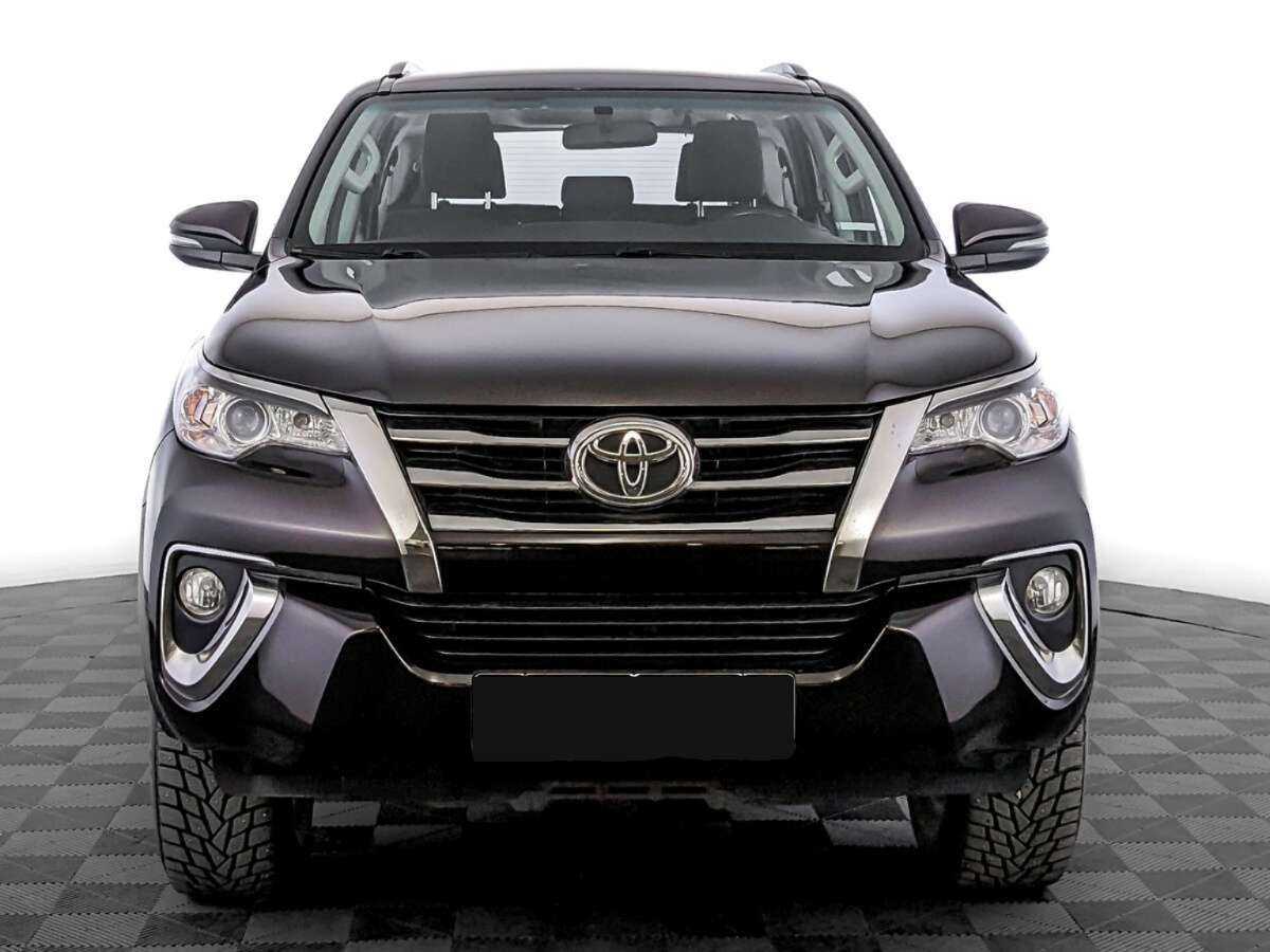 Toyota Fortuner 2018 года с пробегом. Фото: #1