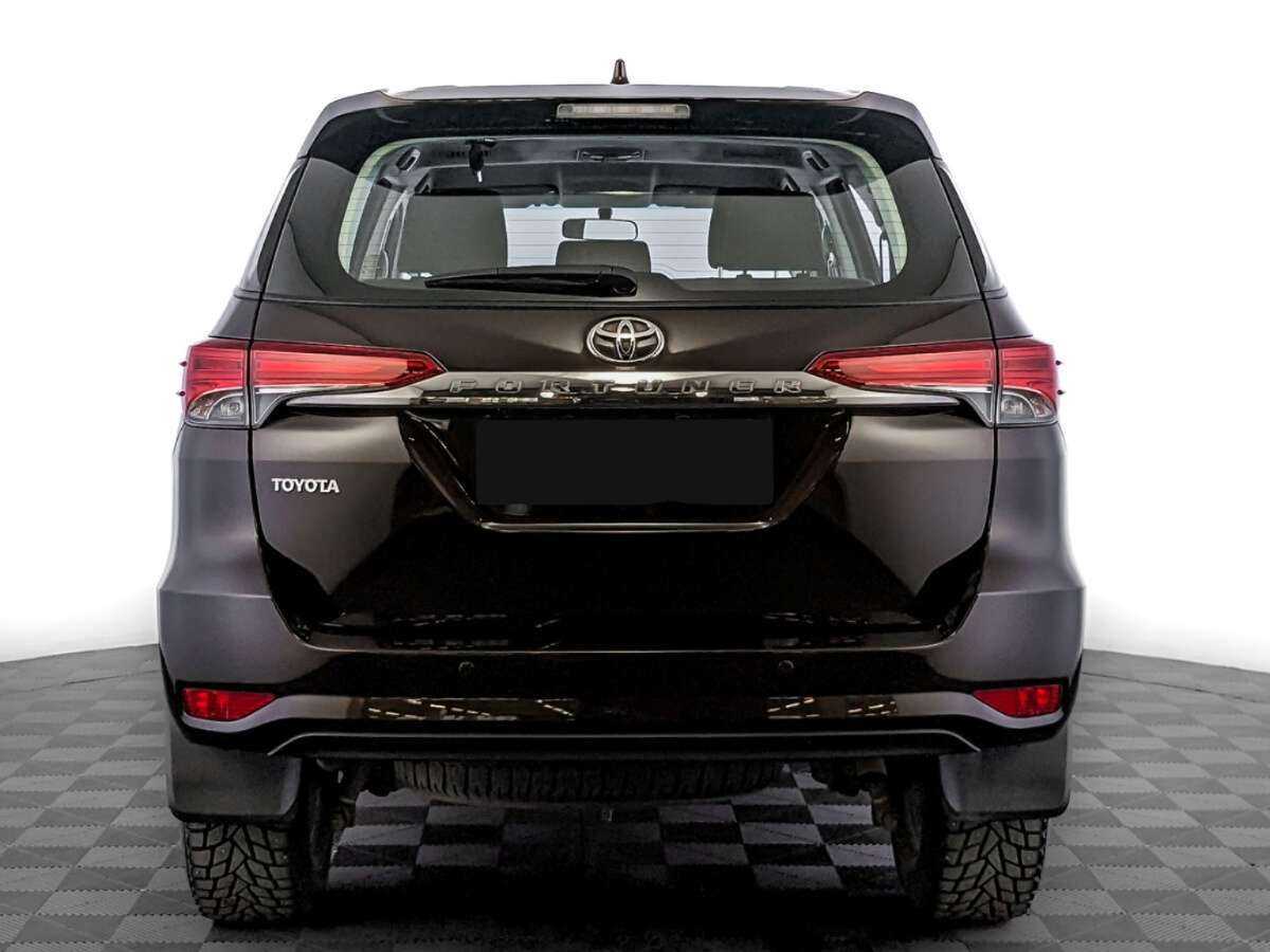 Toyota Fortuner 2018 года с пробегом. Фото: #5