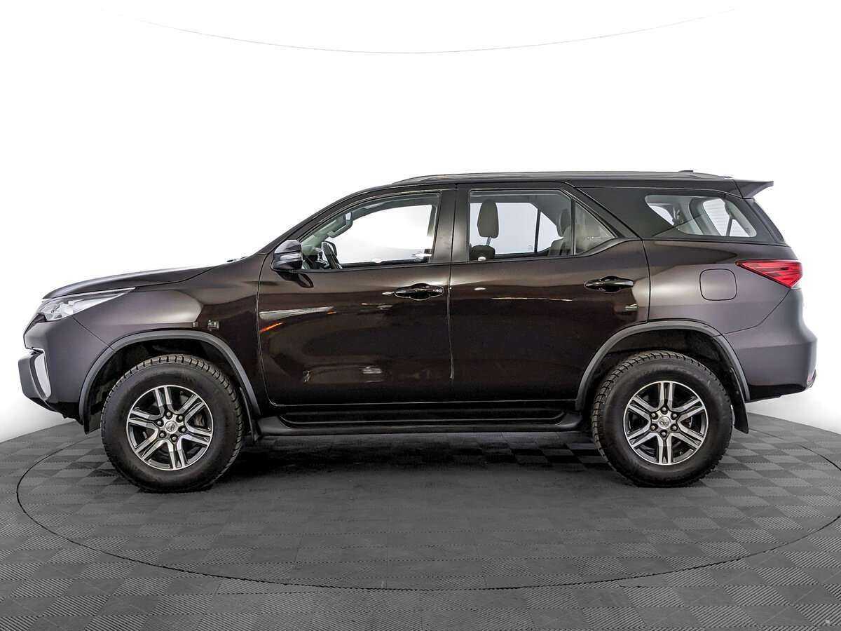 Toyota Fortuner 2018 года с пробегом. Фото: #7