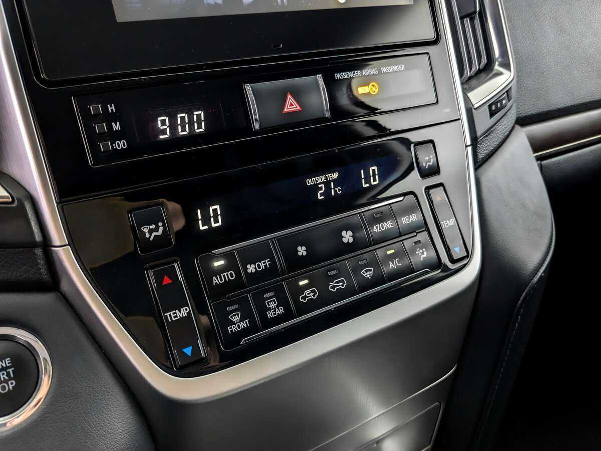 Toyota Land Cruiser 2019 года с пробегом. Фото: #21