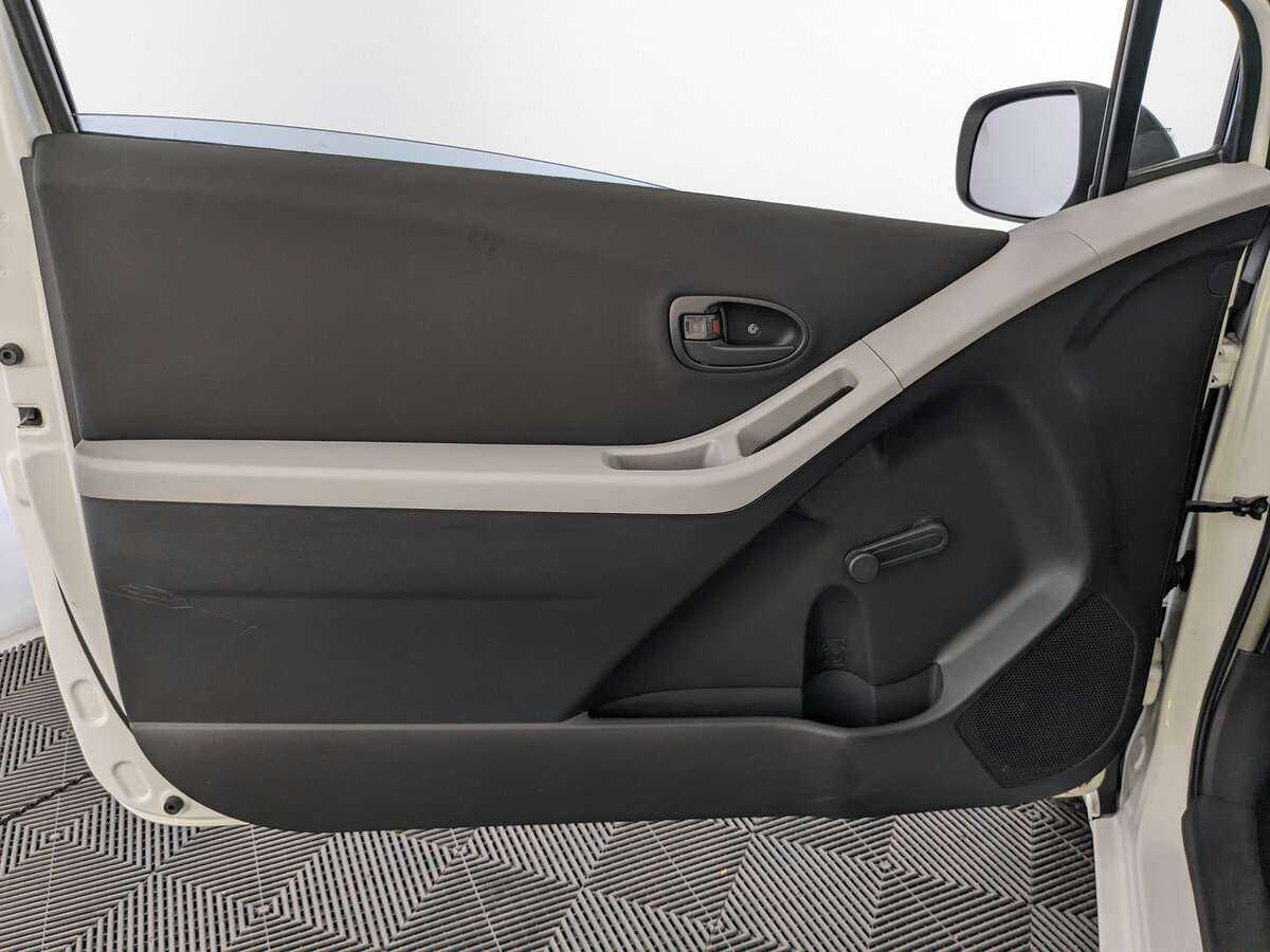 Toyota Yaris 2007 года с пробегом. Фото: #14