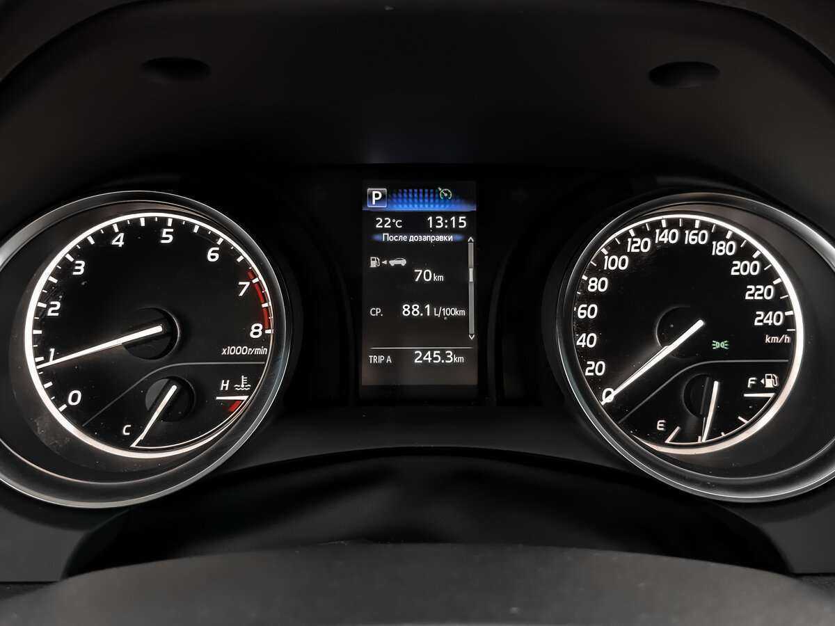 Toyota Camry 2021 года с пробегом. Фото: #11