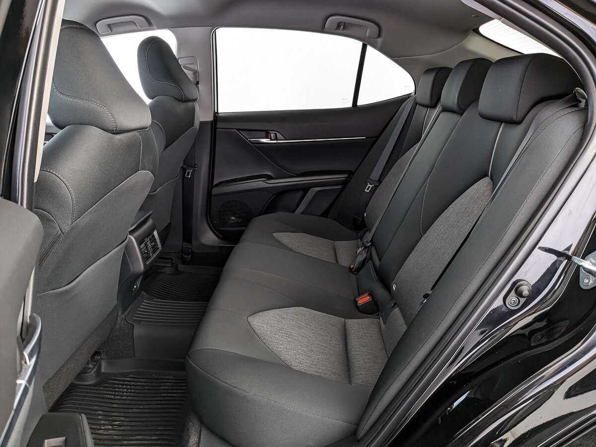 Toyota Camry 2021 года с пробегом. Фото: #13