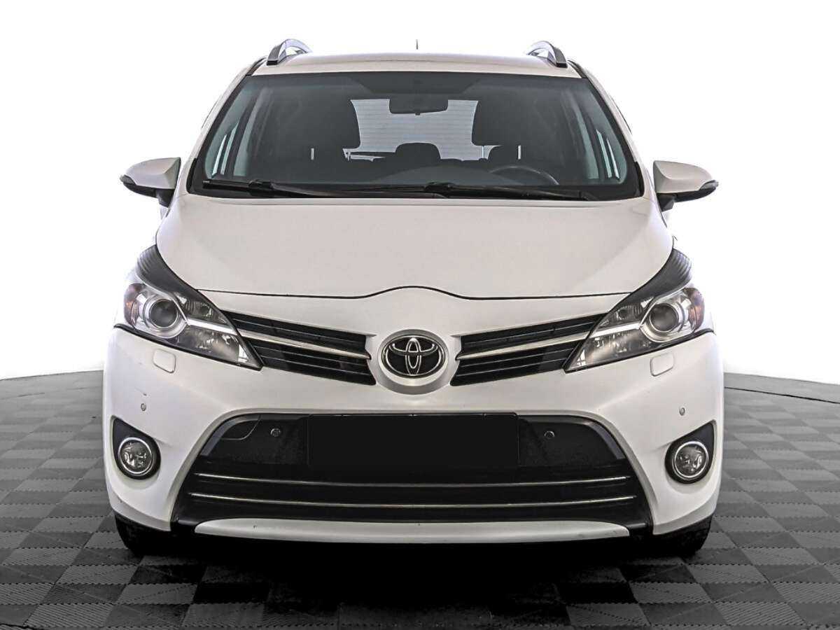 Toyota Verso 2013 года с пробегом. Фото: #1