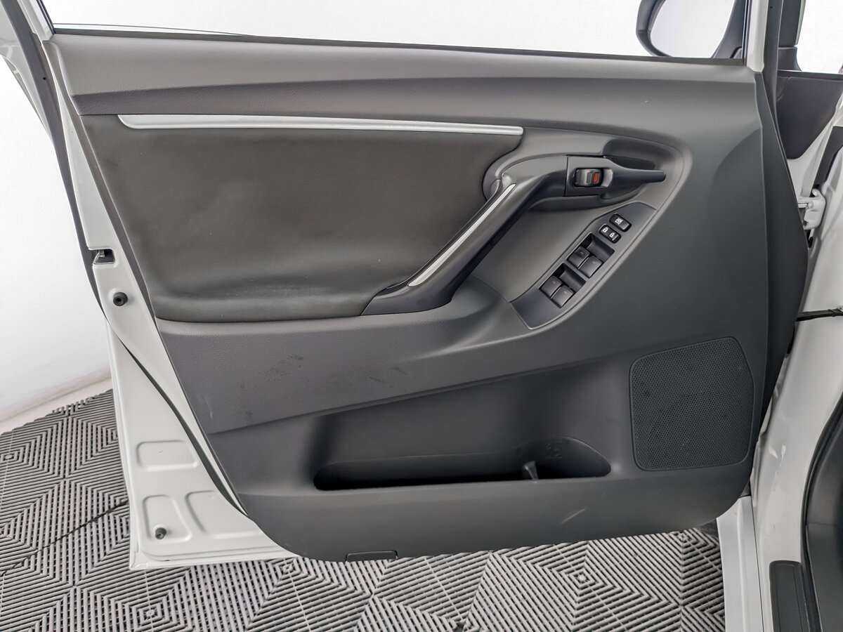 Toyota Verso 2013 года с пробегом. Фото: #14