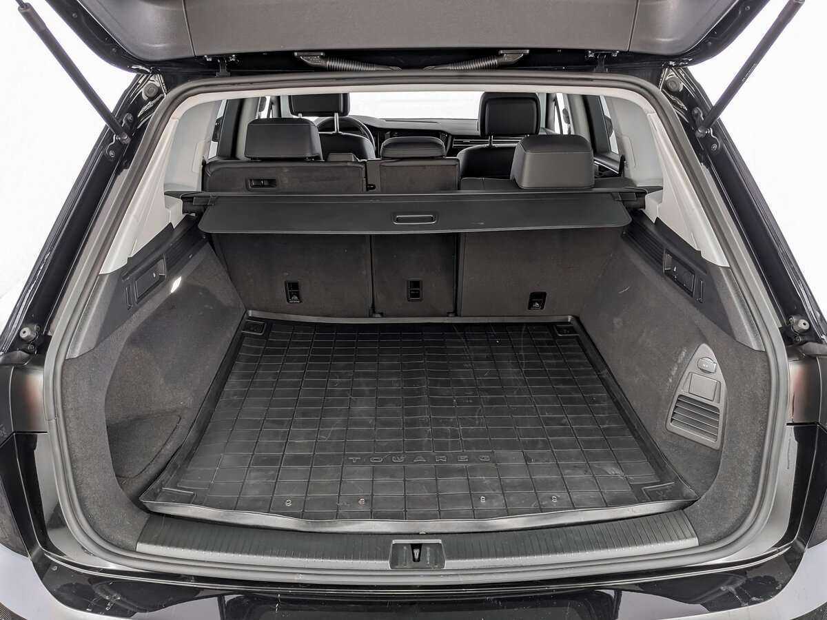 Volkswagen Touareg 2021 года с пробегом. Фото: #9