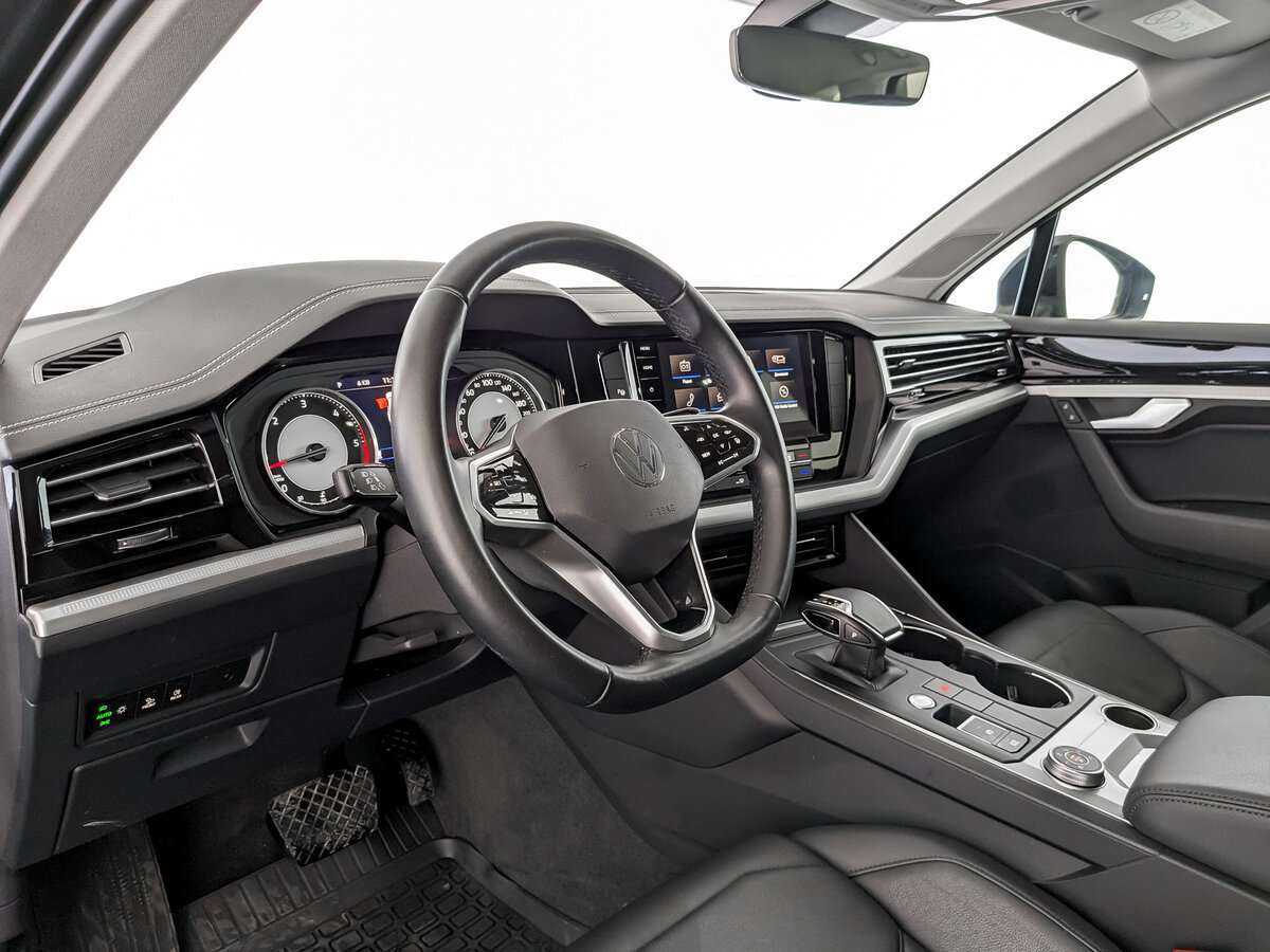 Volkswagen Touareg 2021 года с пробегом. Фото: #15
