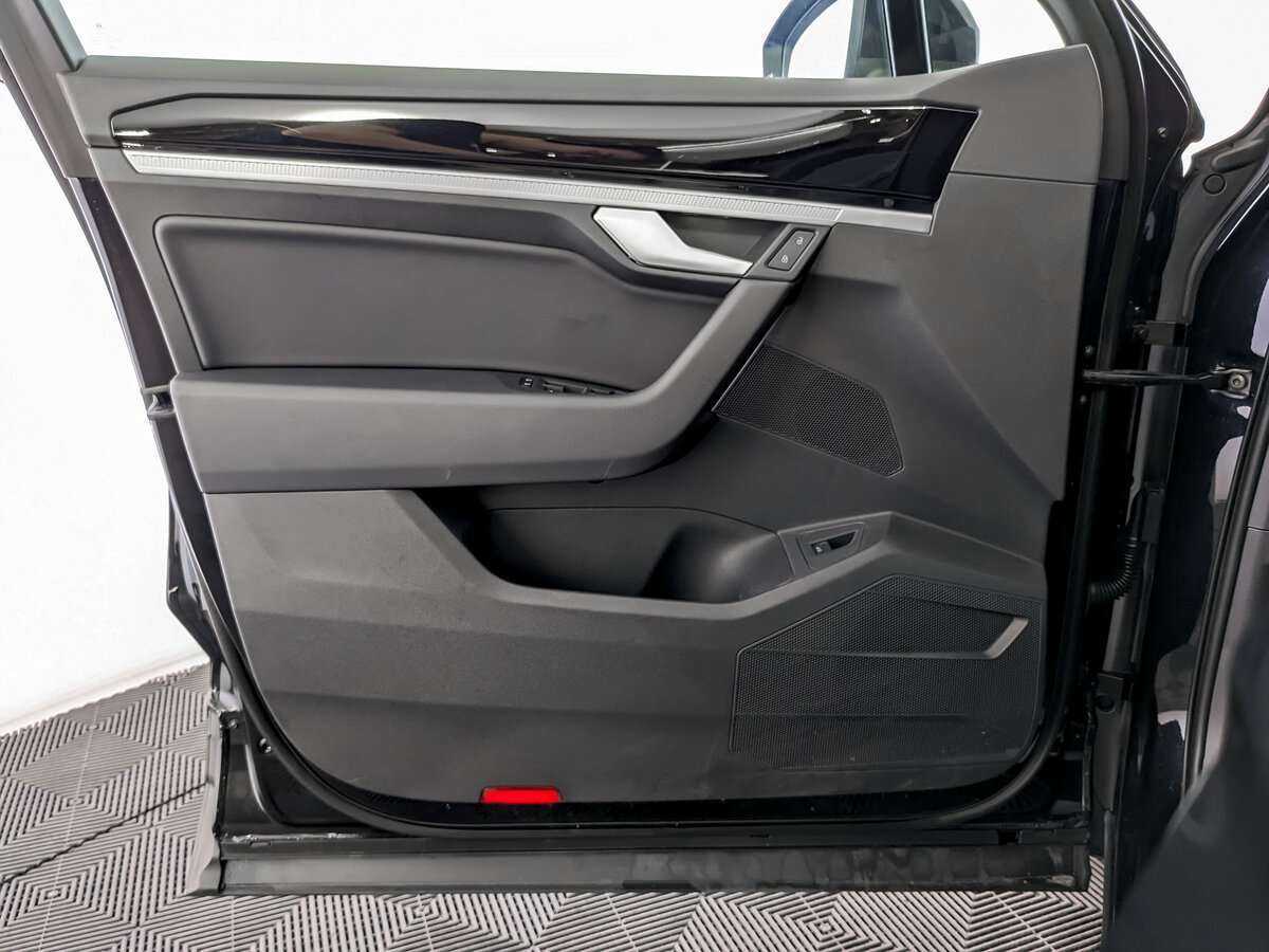 Volkswagen Touareg 2021 года с пробегом. Фото: #18