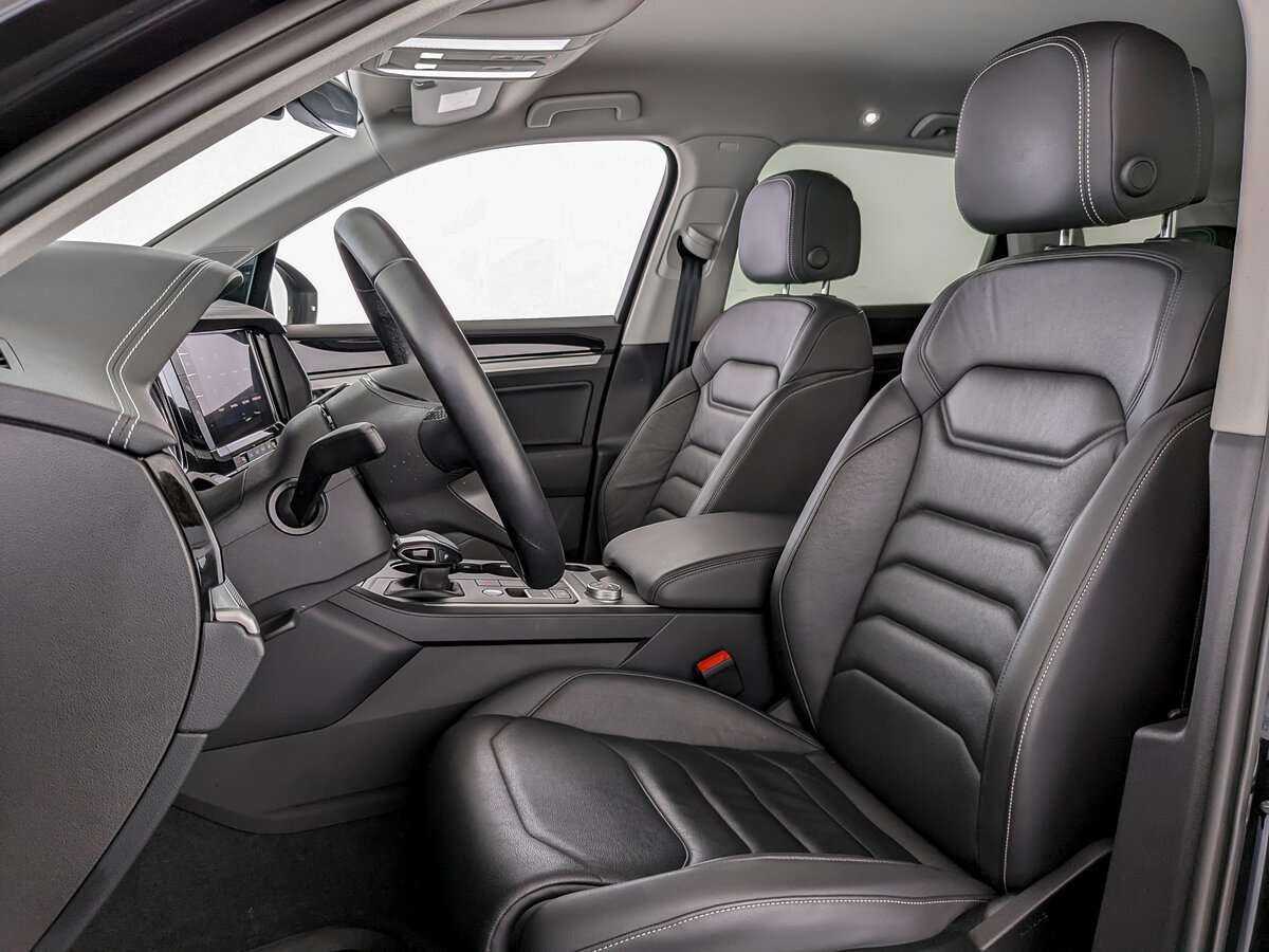 Volkswagen Touareg 2021 года с пробегом. Фото: #19