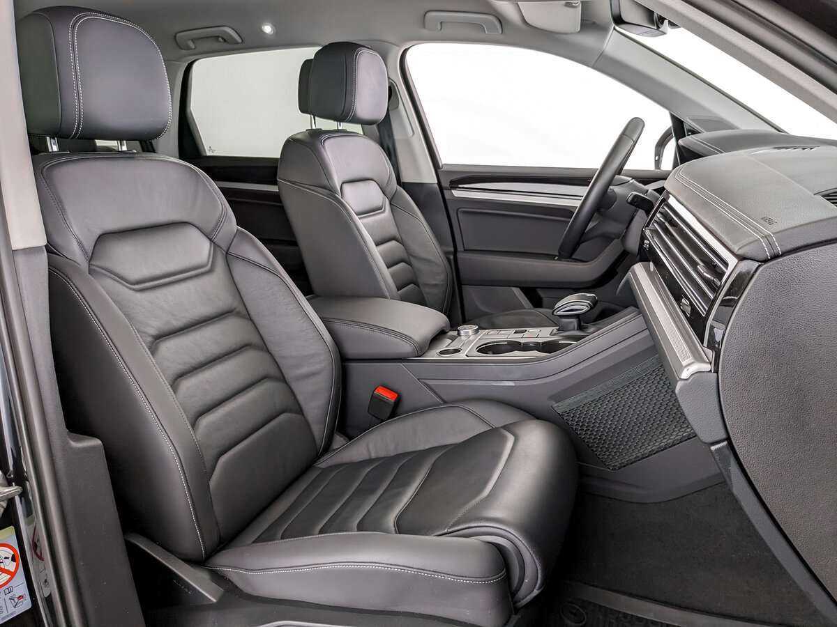 Volkswagen Touareg 2021 года с пробегом. Фото: #23