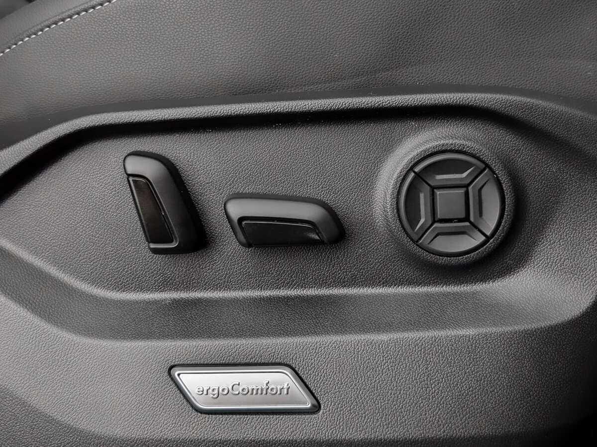 Volkswagen Touareg 2021 года с пробегом. Фото: #24