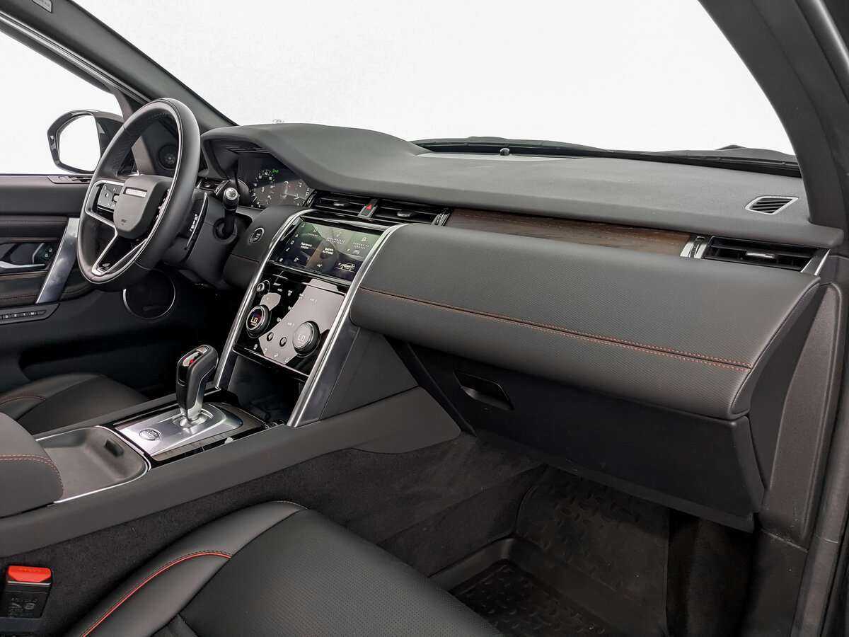 Land Rover Discovery Sport 2022 года с пробегом. Фото: #7