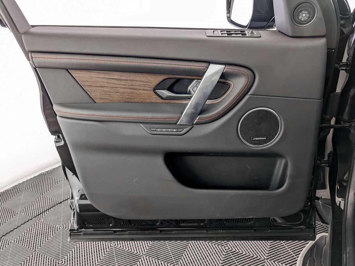 Land Rover Discovery Sport 2022 года с пробегом. Фото: #13