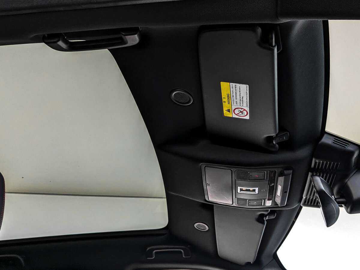 Land Rover Discovery Sport 2022 года с пробегом. Фото: #18