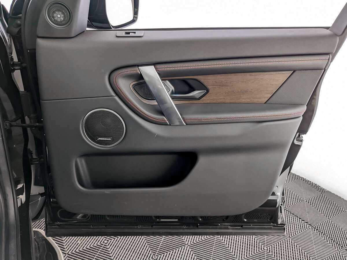 Land Rover Discovery Sport 2022 года с пробегом. Фото: #20