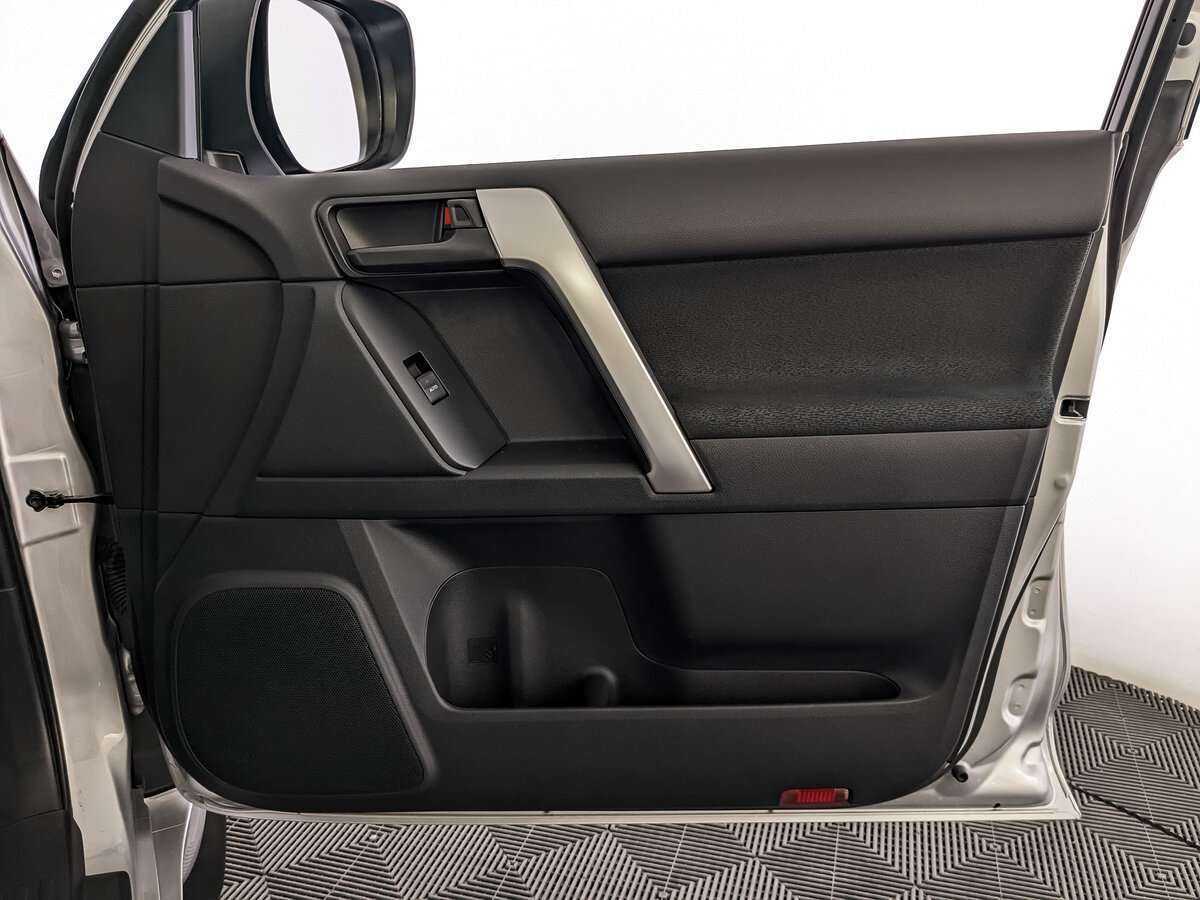 Toyota Land Cruiser Prado 2022 года с пробегом. Фото: #19