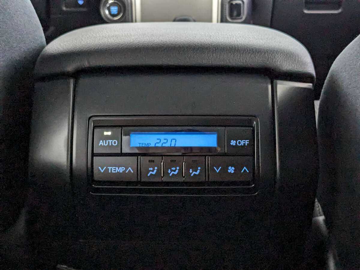 Toyota Land Cruiser Prado 2022 года с пробегом. Фото: #24