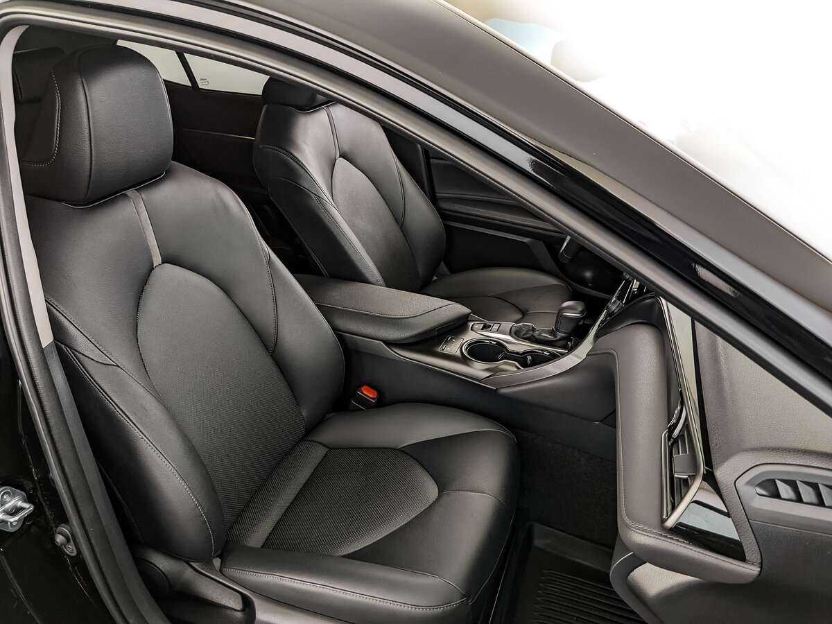 Toyota Camry 2022 года с пробегом. Фото: #19