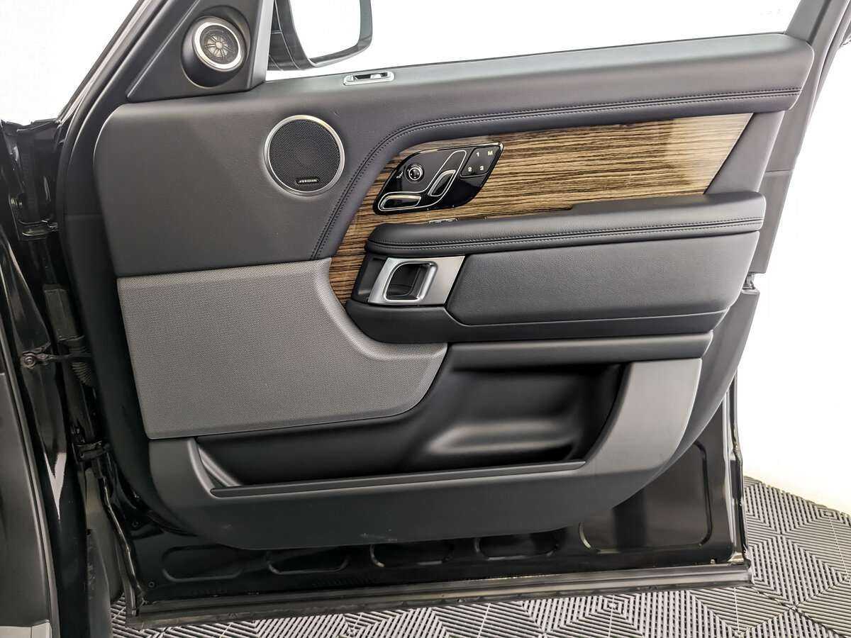 Land Rover Range Rover 2018 года с пробегом. Фото: #20