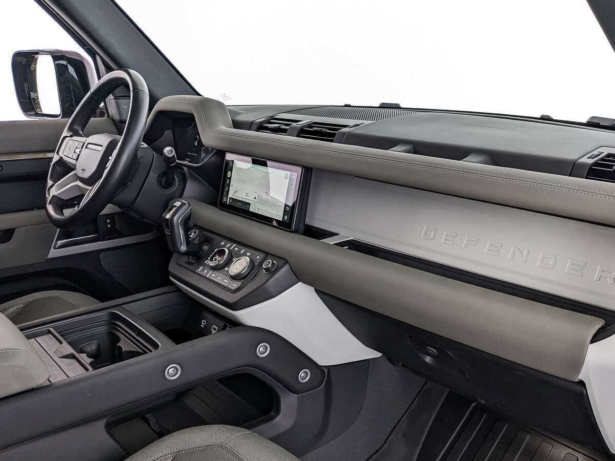 Land Rover Defender 2020 года с пробегом. Фото: #10