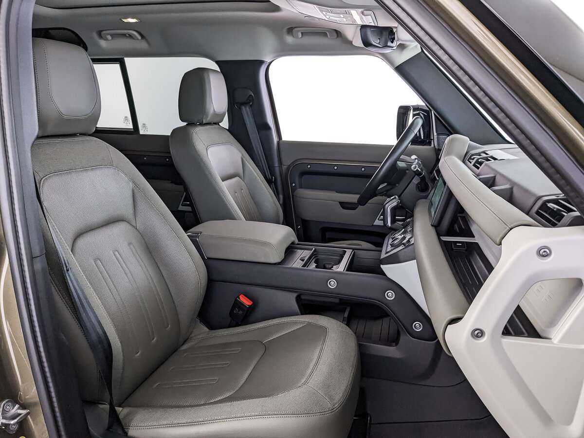 Land Rover Defender 2020 года с пробегом. Фото: #20