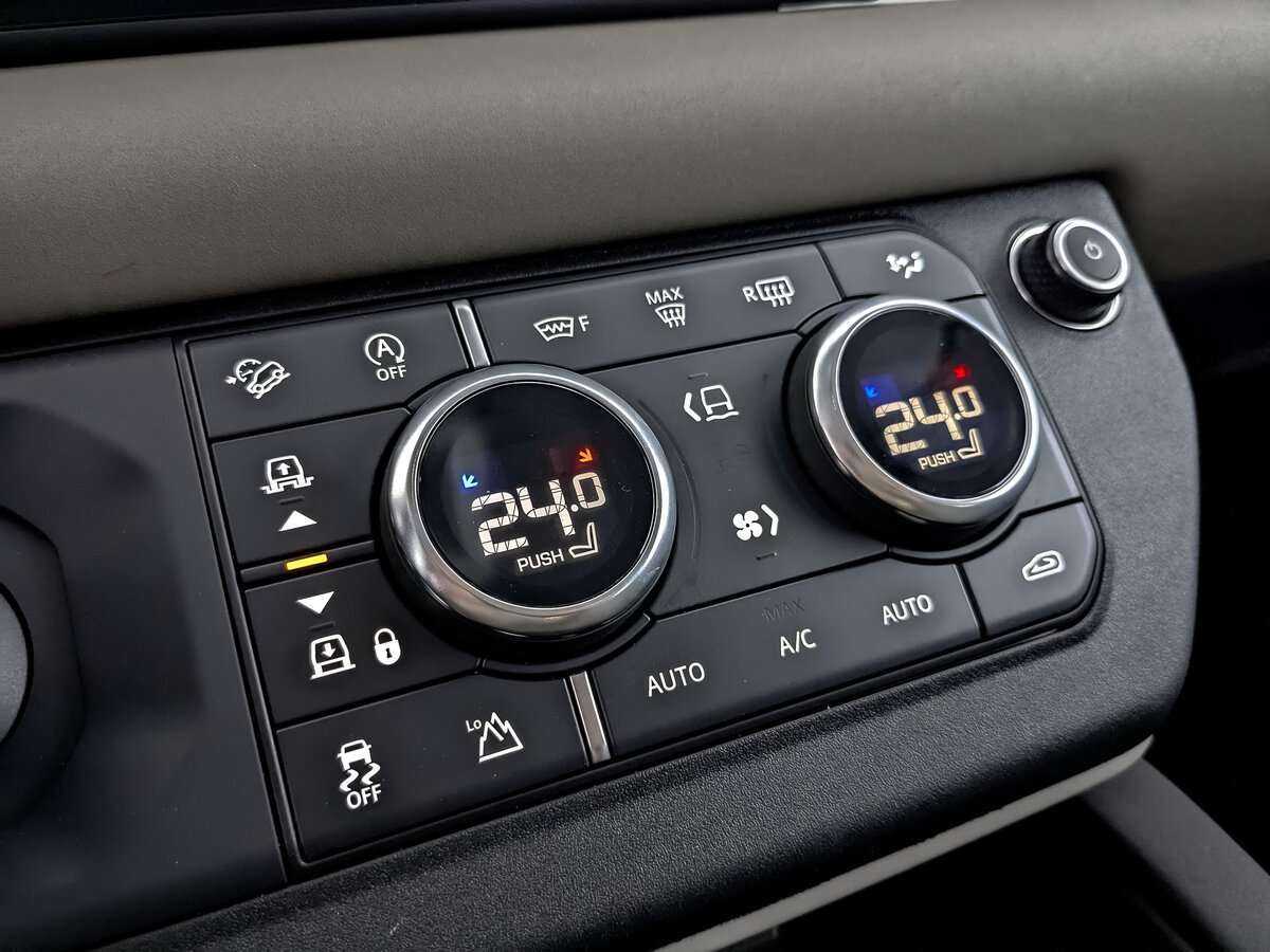 Land Rover Defender 2020 года с пробегом. Фото: #24