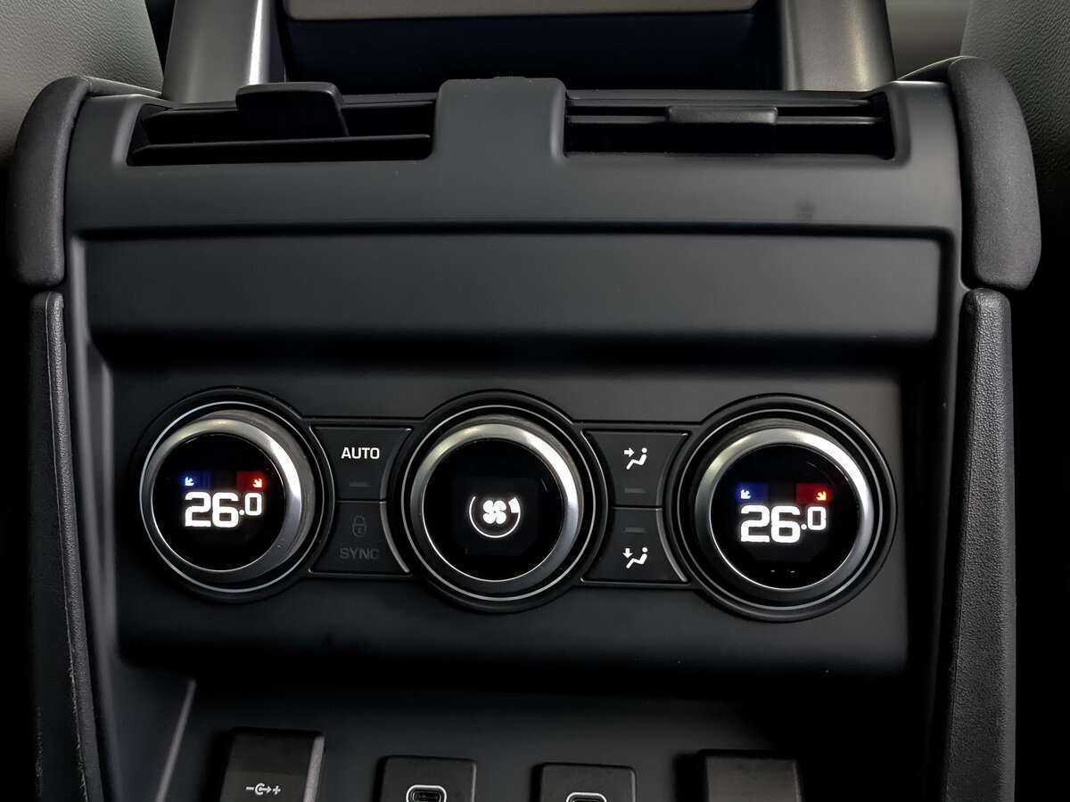 Land Rover Defender 2020 года с пробегом. Фото: #27