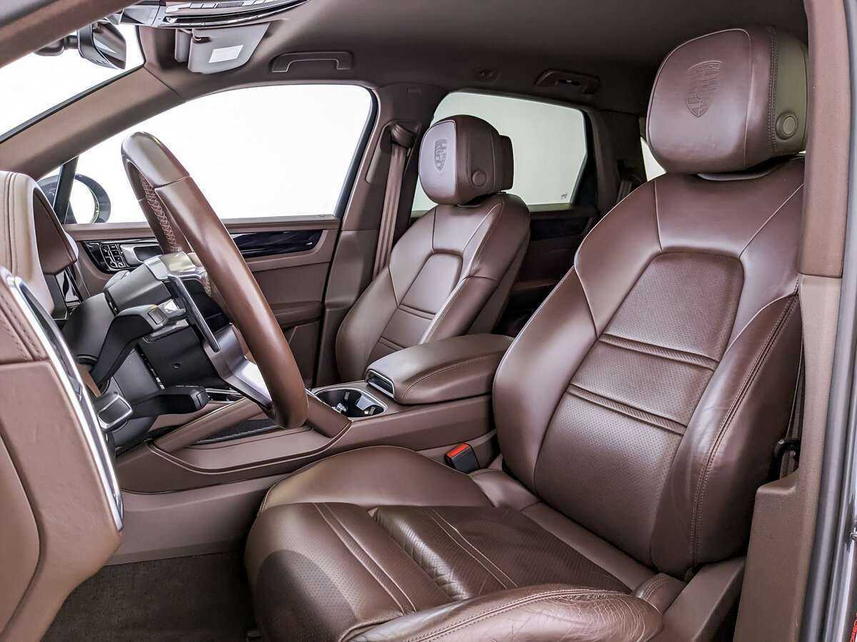 Porsche Cayenne 2018 года с пробегом. Фото: #13