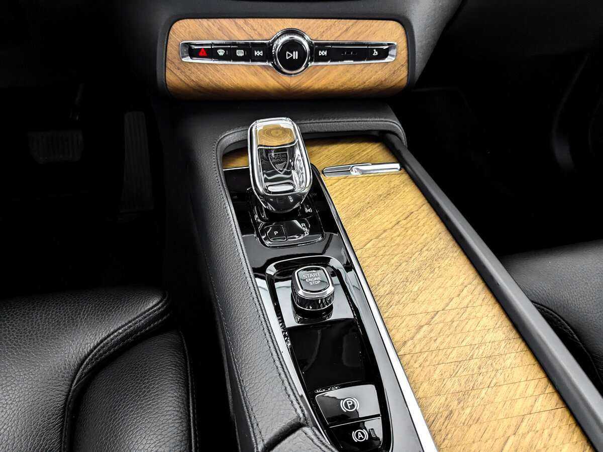 Volvo XC90 2021 года с пробегом. Фото: #21