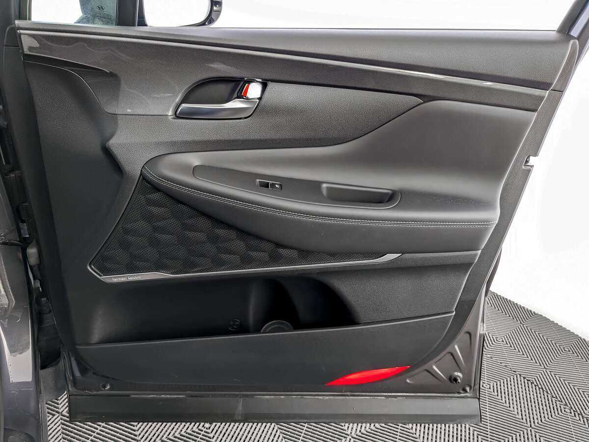 Hyundai Santa Fe 2021 года с пробегом. Фото: #18