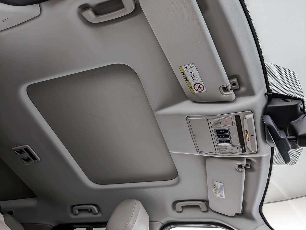 Land Rover Discovery 2018 года с пробегом. Фото: #17