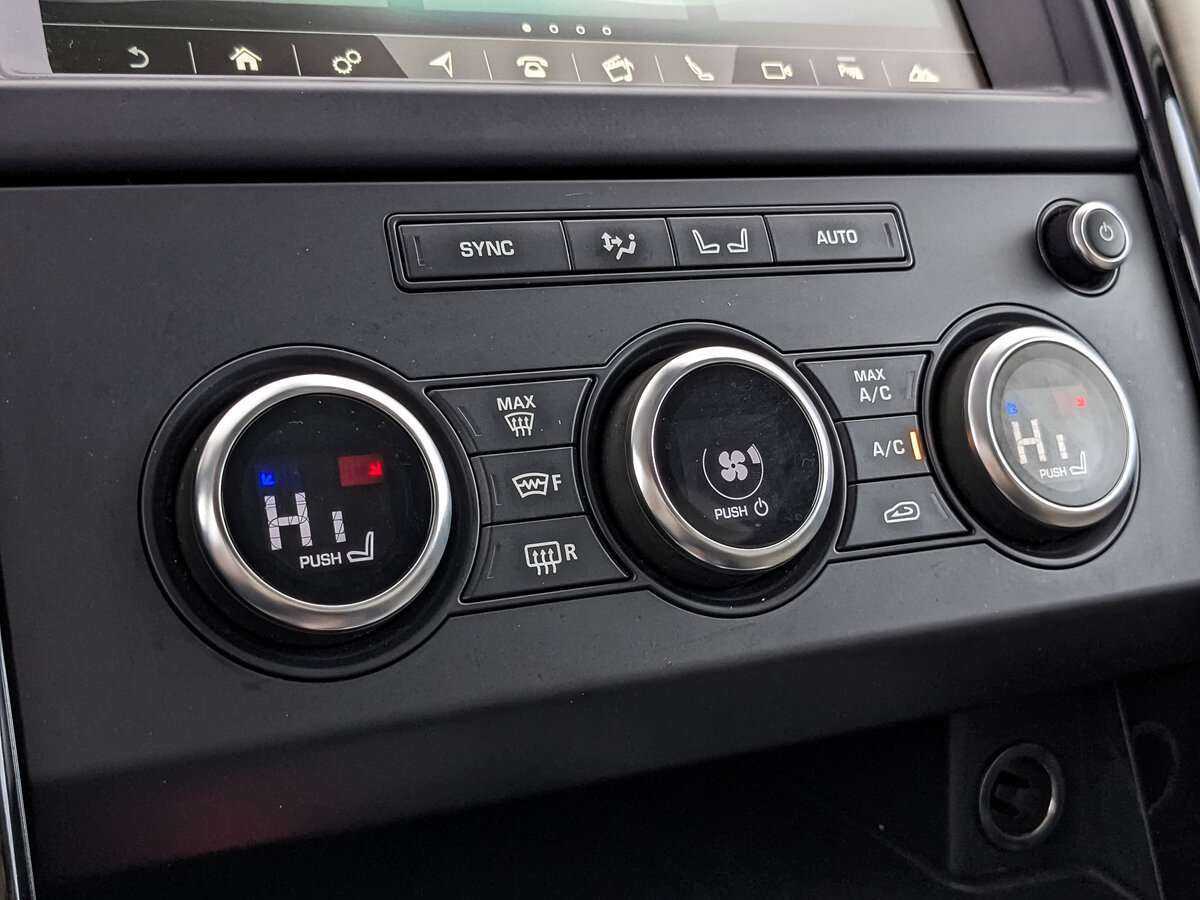 Land Rover Discovery 2018 года с пробегом. Фото: #22