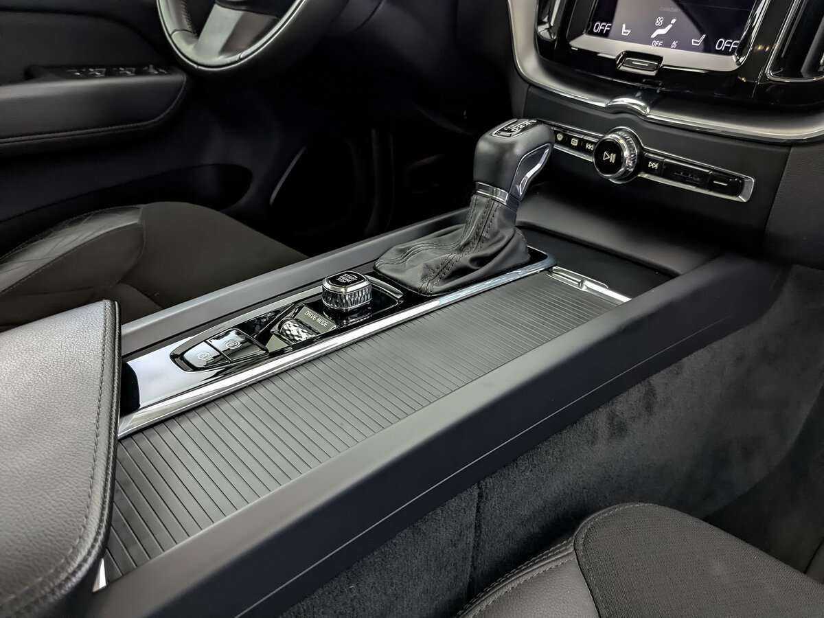 Volvo XC60 2021 года с пробегом. Фото: #21