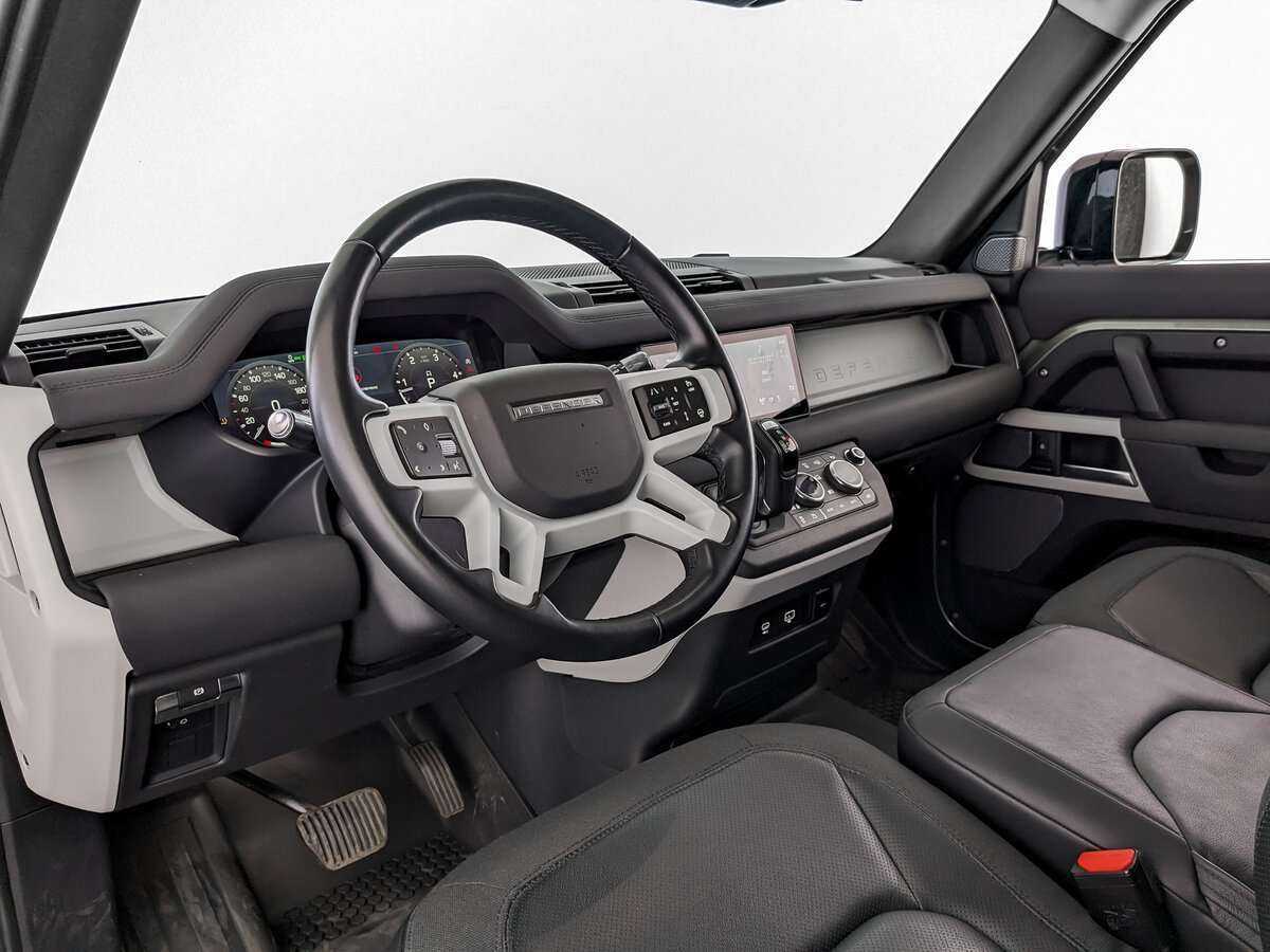 Land Rover Defender 2021 года с пробегом. Фото: #9