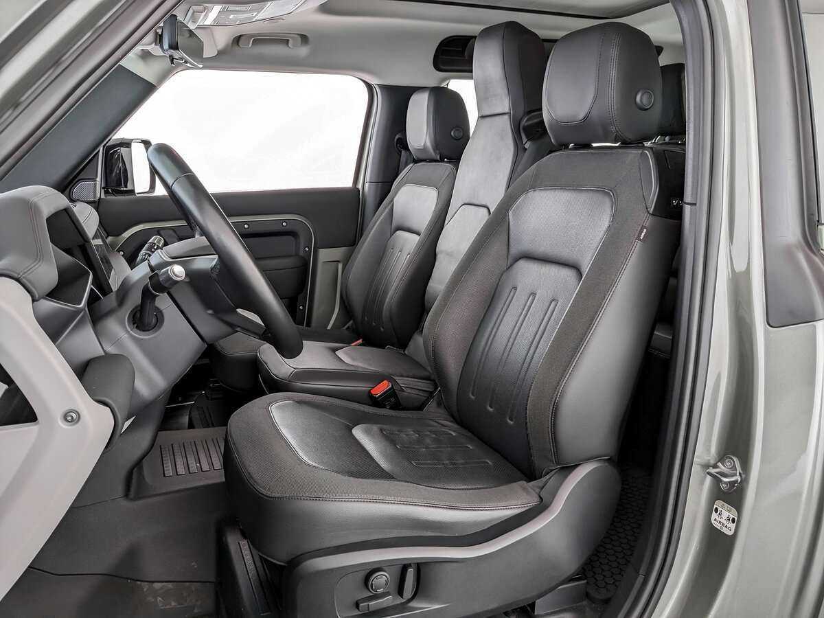 Land Rover Defender 2021 года с пробегом. Фото: #10