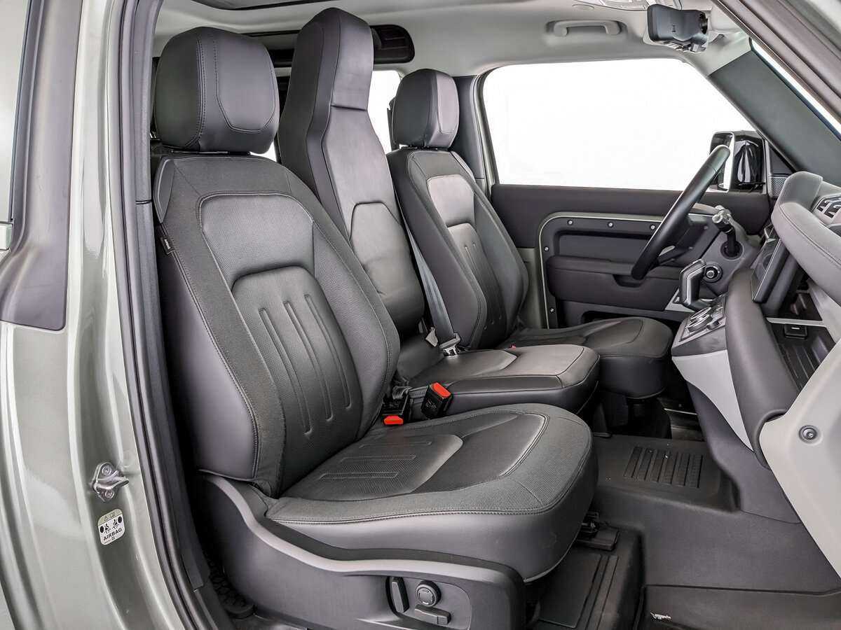 Land Rover Defender 2021 года с пробегом. Фото: #14